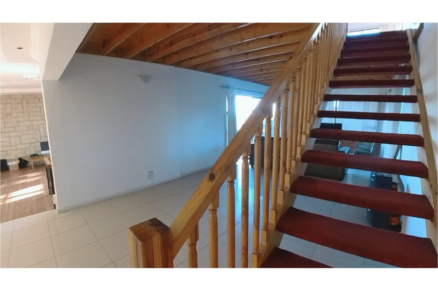 6 Bedroom Property for Sale in Gonubie Eastern Cape